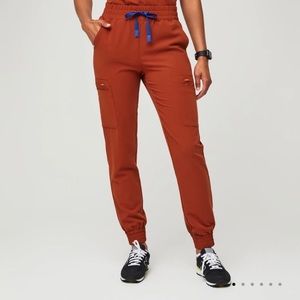 Women’s Figs scrub pants